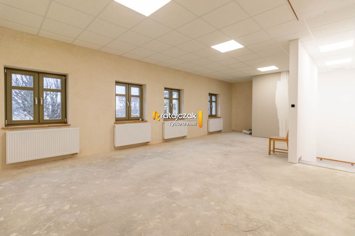 Lokal na 1 piętrze z prywatnym wejściem | PARTERWejherowo