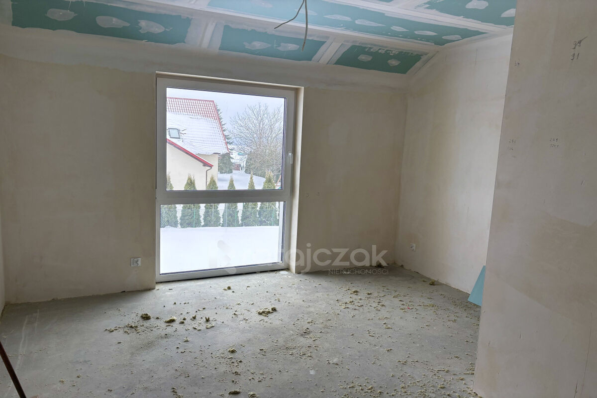 Nowoczesny dom w zabudowie bliźniaczejPrzodkowo