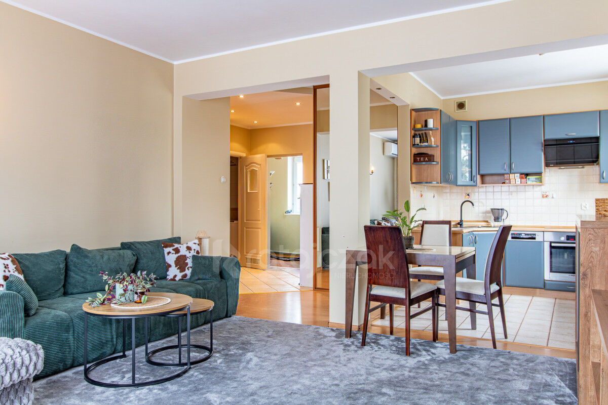 3-stronne  jasne mieszkanie - Osowa  GdańskGdańsk