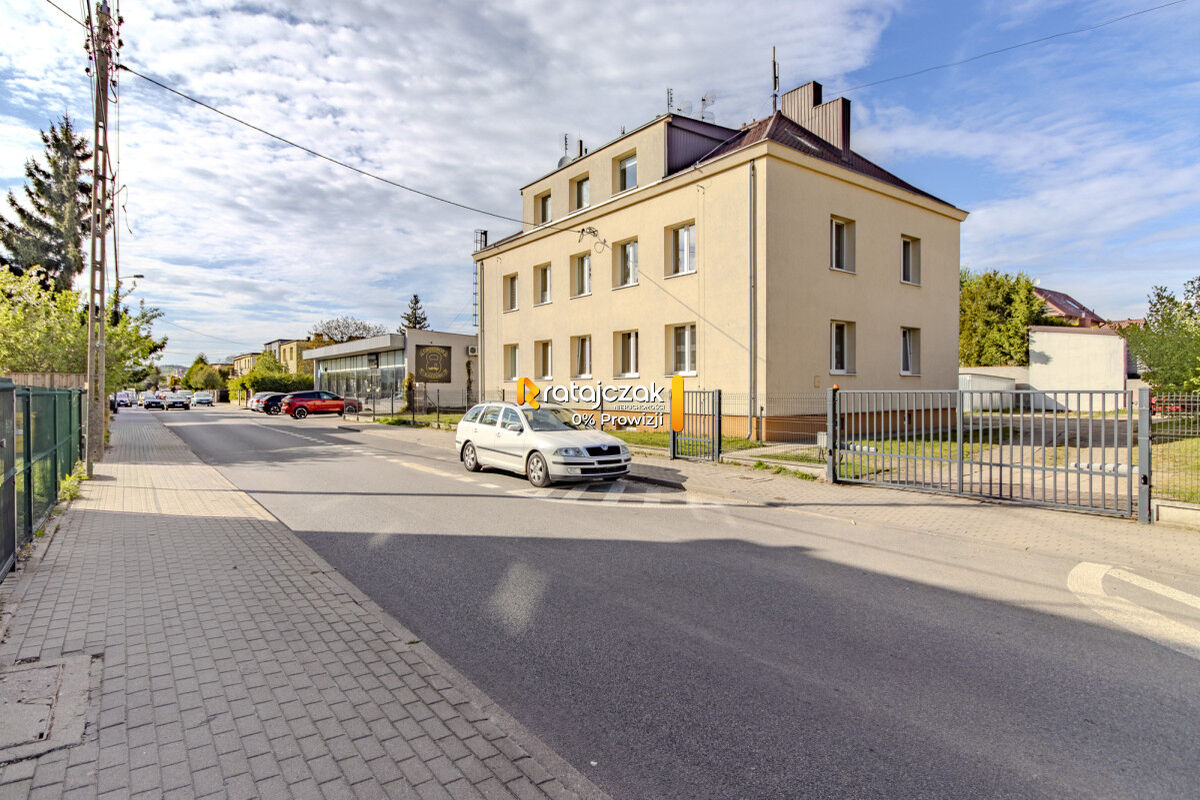 2 pokoje w centrum Rumi - kamienica z garażem!Rumia