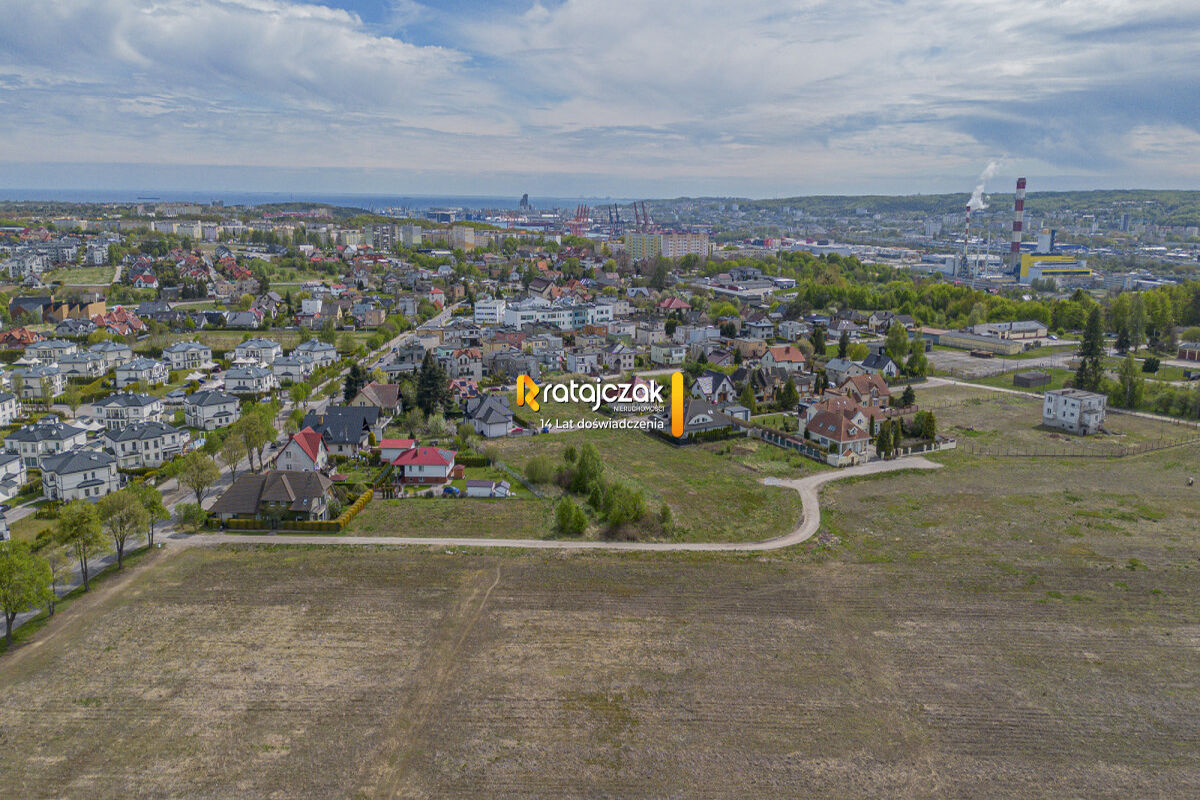Świetnie zlokalizowana działka budowlana w Pogórzu – Pogórze