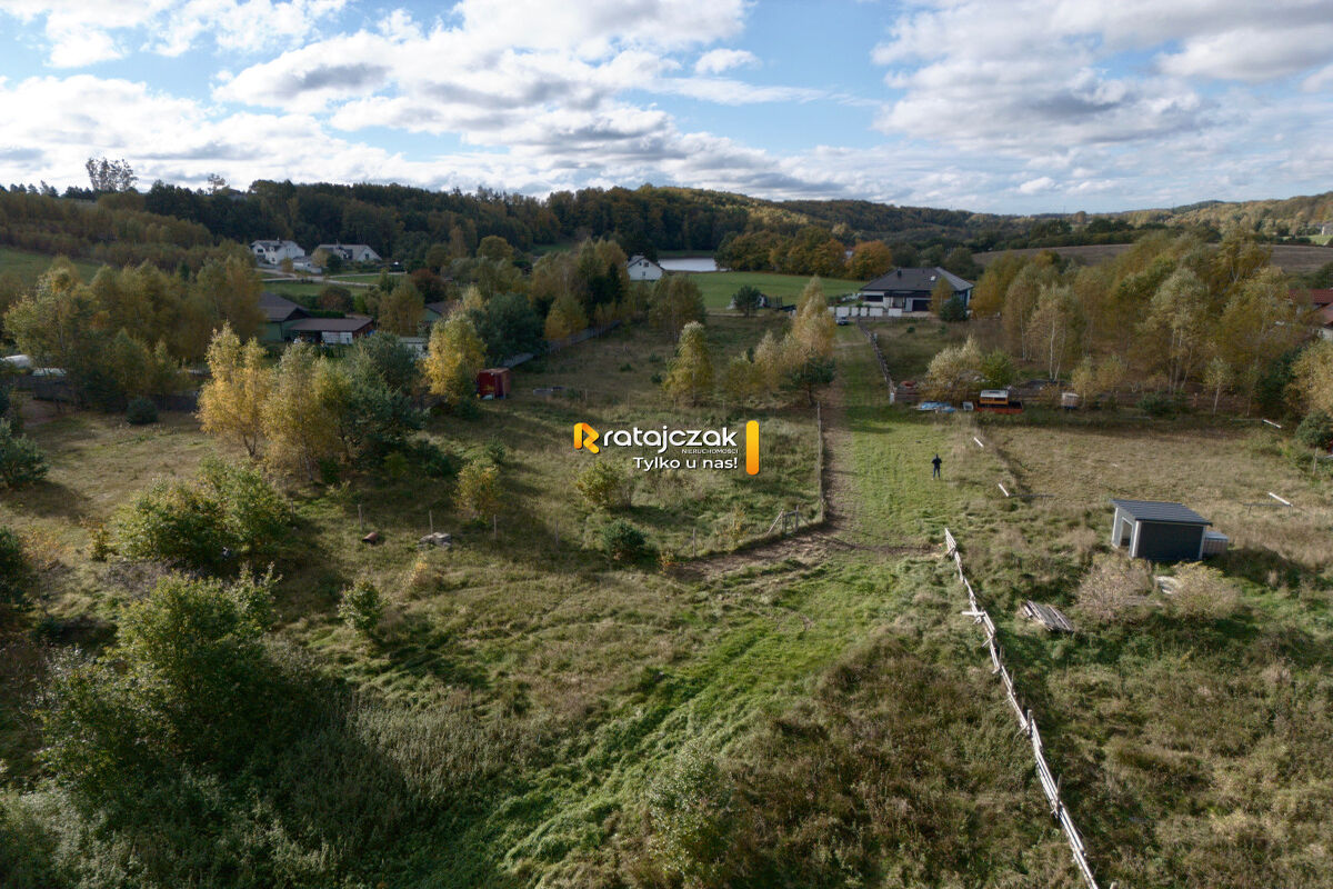 Urokliwa działka budowlana 1001 m² w Warznie – Warzno