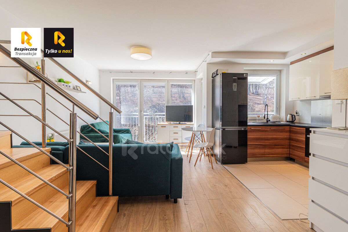 dwupoziomowe | dwie łazienki | taras | z garażemReda