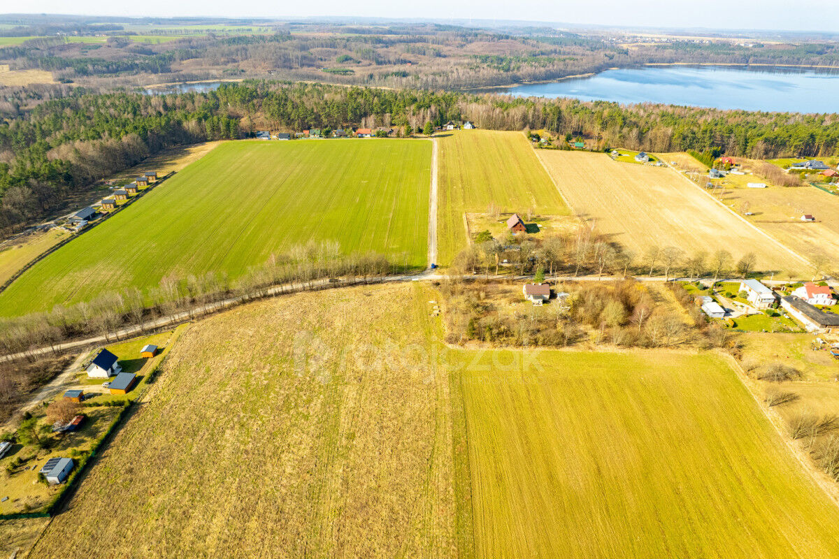 Działka letniskowa nad jezioremPerlino