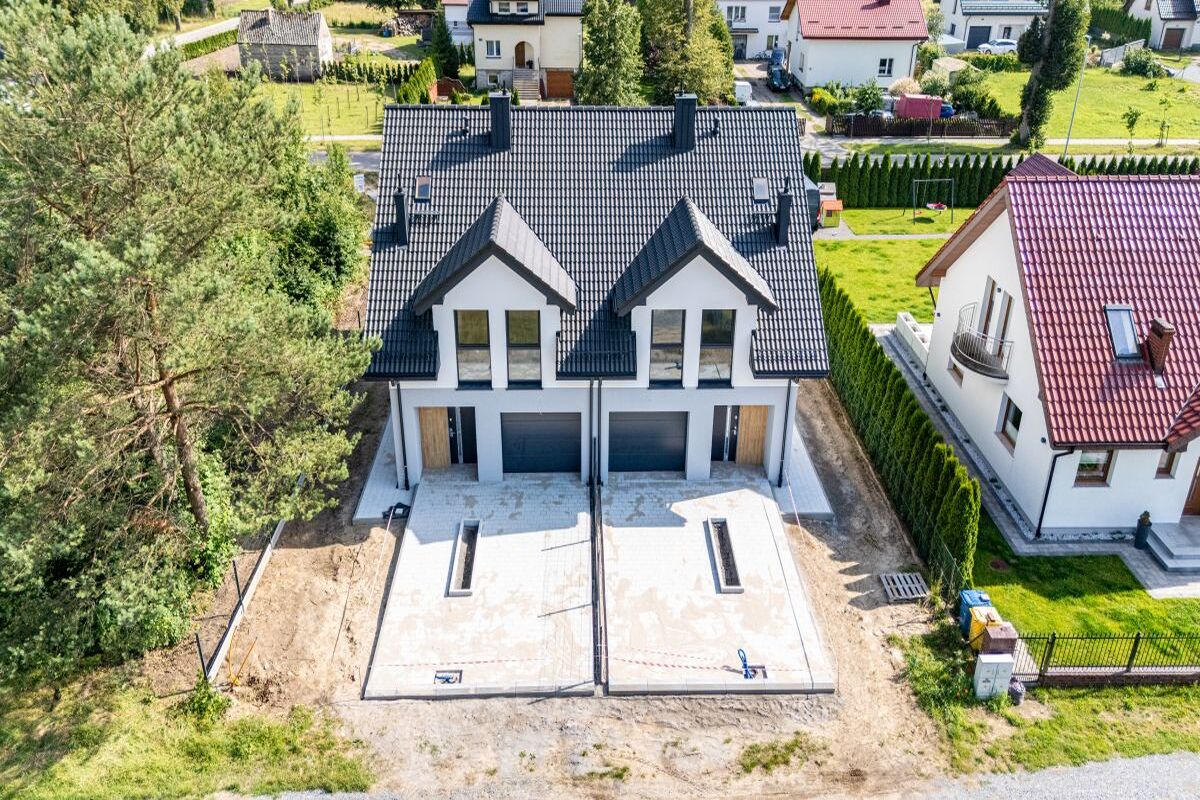 Centrum|5 pokoi| Garaż|Szkoła 900m|Wysoki StandardKębłowo