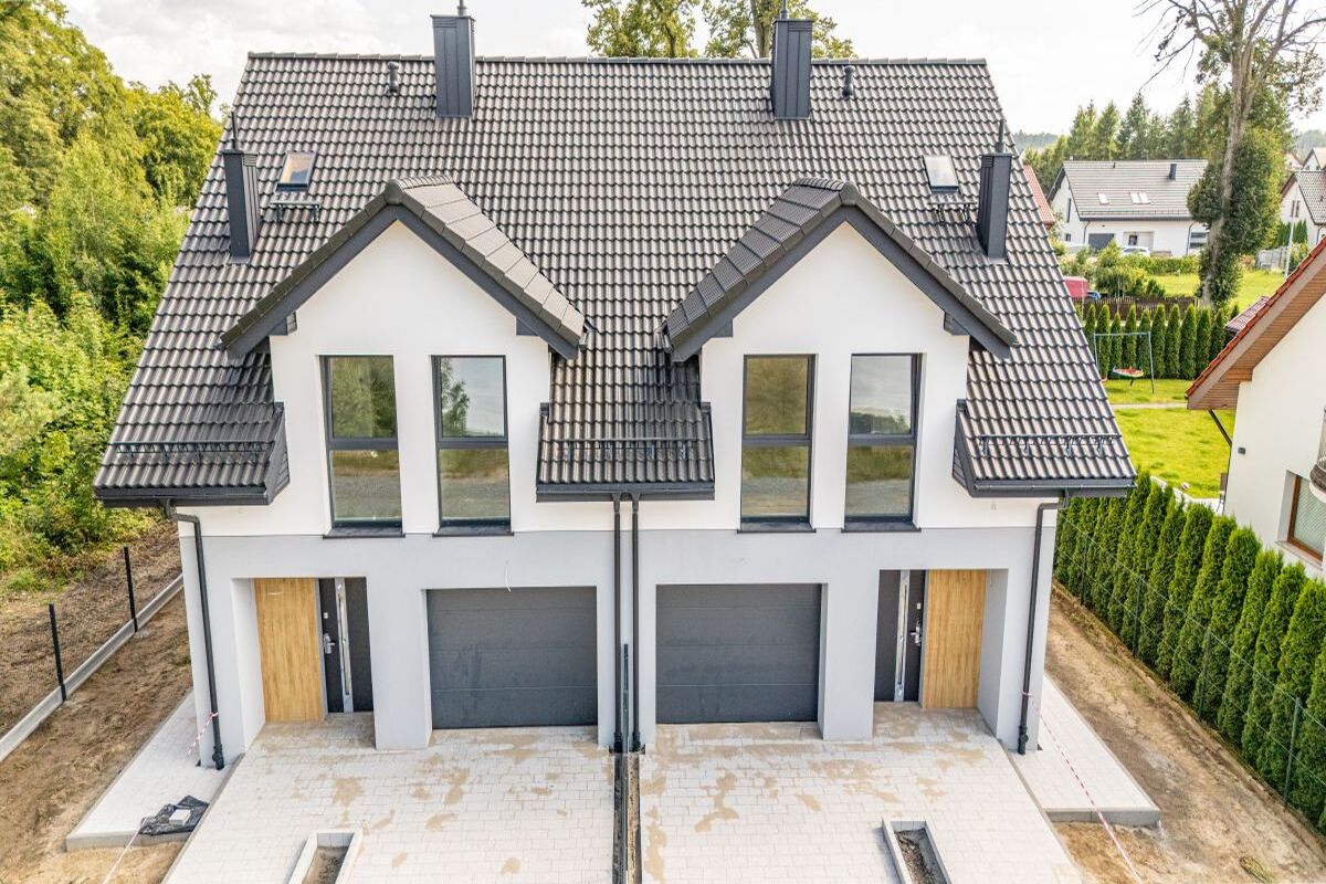 Centrum|5 pokoi| Garaż|Szkoła 900m|Wysoki StandardKębłowo