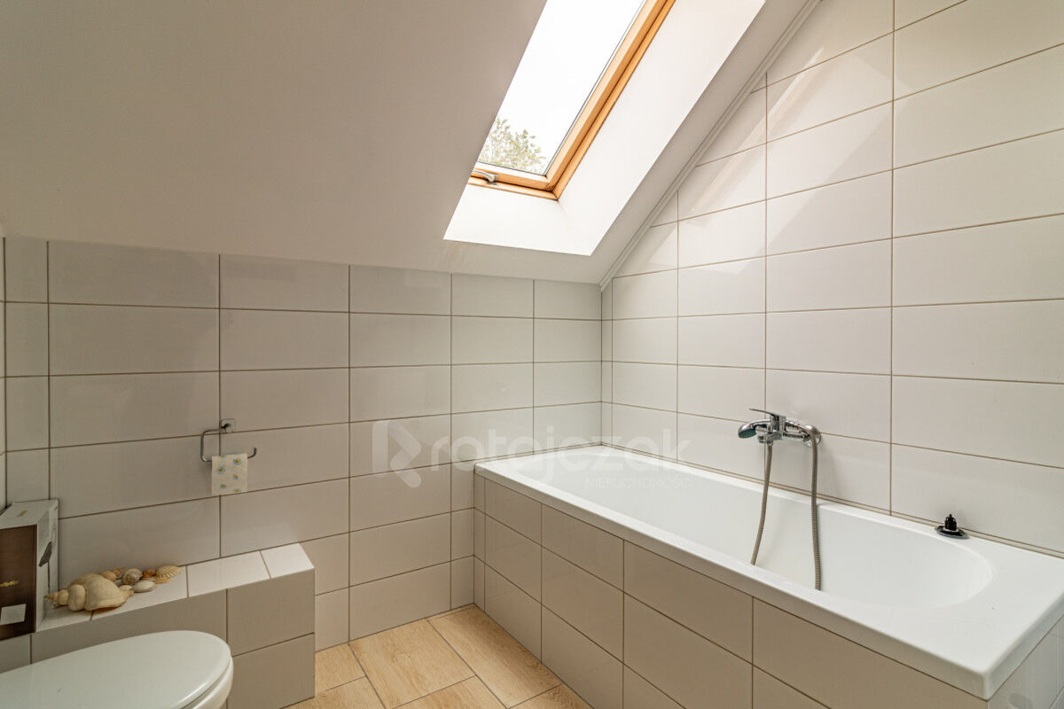 Wyjątkowy  dwukondygnacyjny dom jednorodzinnyŻukowo