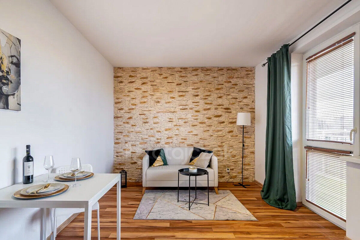 Przytulne mieszkanie z widokiem na zieleńStraszyn