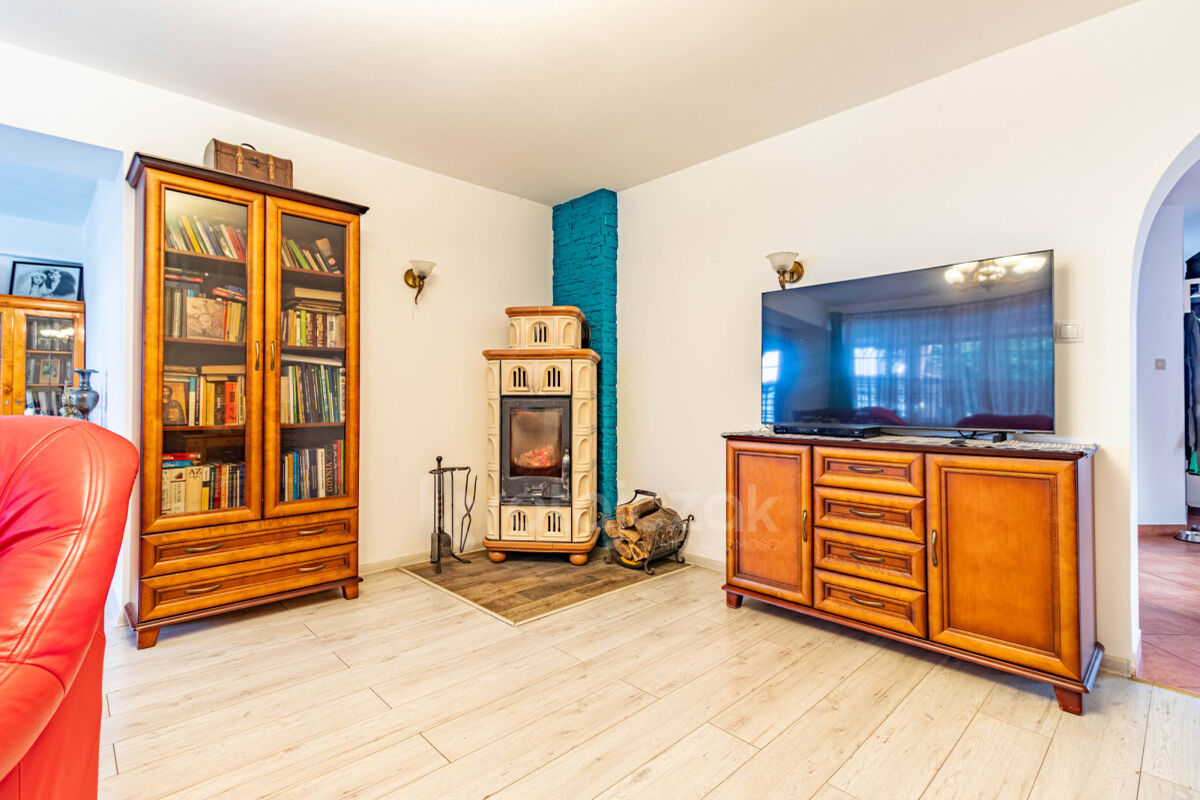 DOM WOLNOSTOJĄCY | 2007r | NADOLE | NAD JEZIOREMNadole