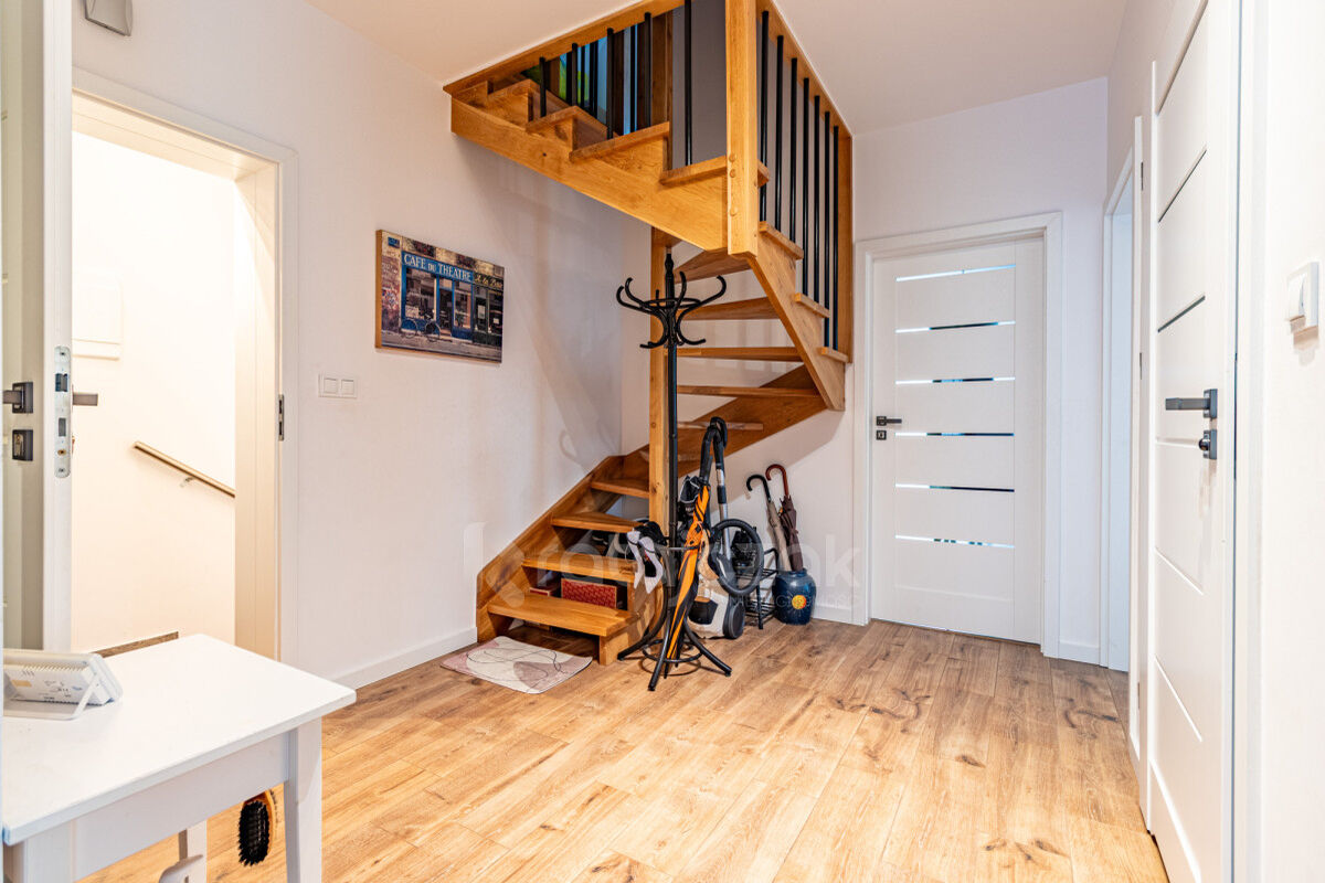 109 29 m2 | dwupoziomowe | 2 miejsca postojowe |Rumia