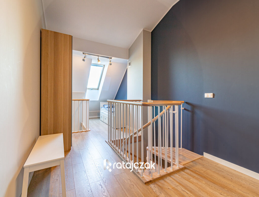 3 Pok|Winda|2-poziomowe|Do wejścia|Las|Golf ParkWejherowo