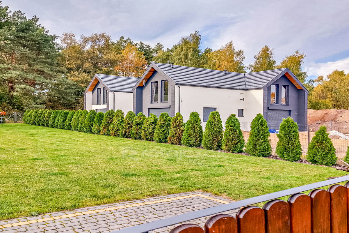 Działka nad morzem z 2 budynkami|Las|4 lokaleChłapowo