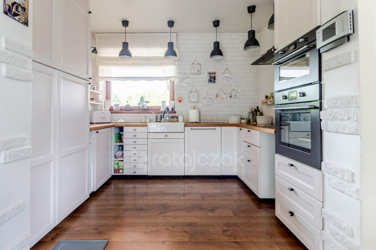 Willa z pięknym ogrodem zimowym | garażKąpino