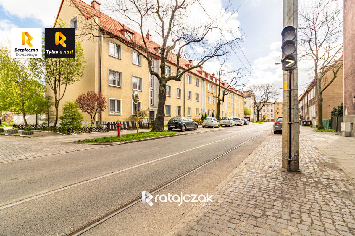 3 poje na 1 piętrze w zadbanej Kamienicy.Gdańsk