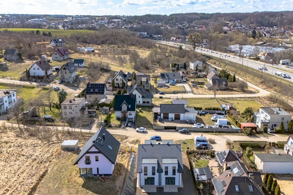 Bliźniak blisko SKM.  GOTOWY do ODBIORU.Wejherowo