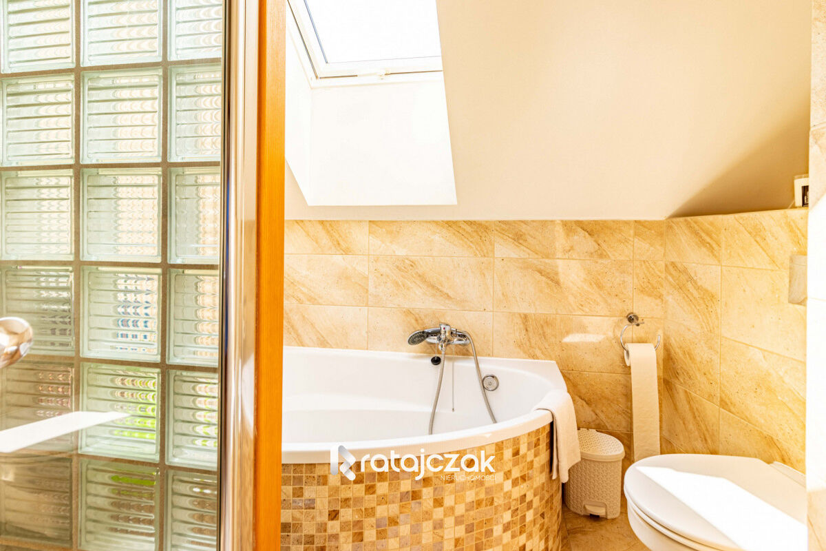 Piękny dom z ogrodem i garażem dla rodzinyRumia