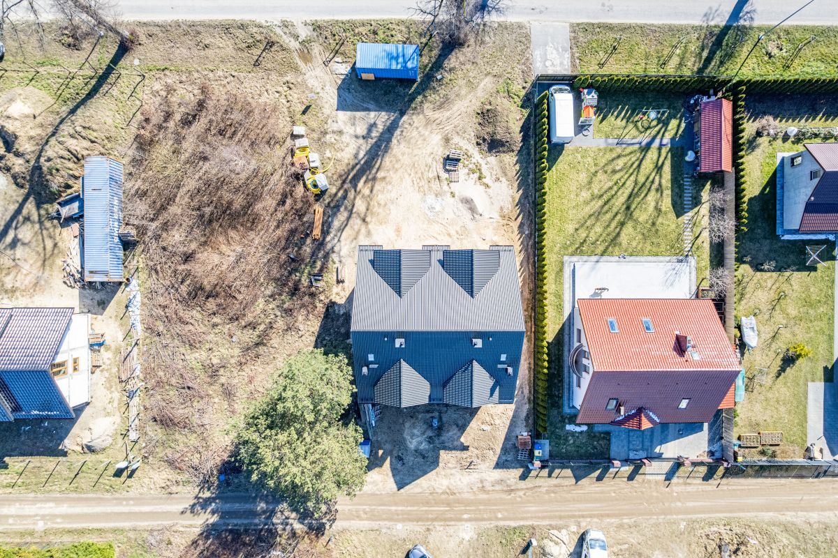 Centrum|5 pokoi| Garaż|Szkoła 900m|Wysoki StandardKębłowo