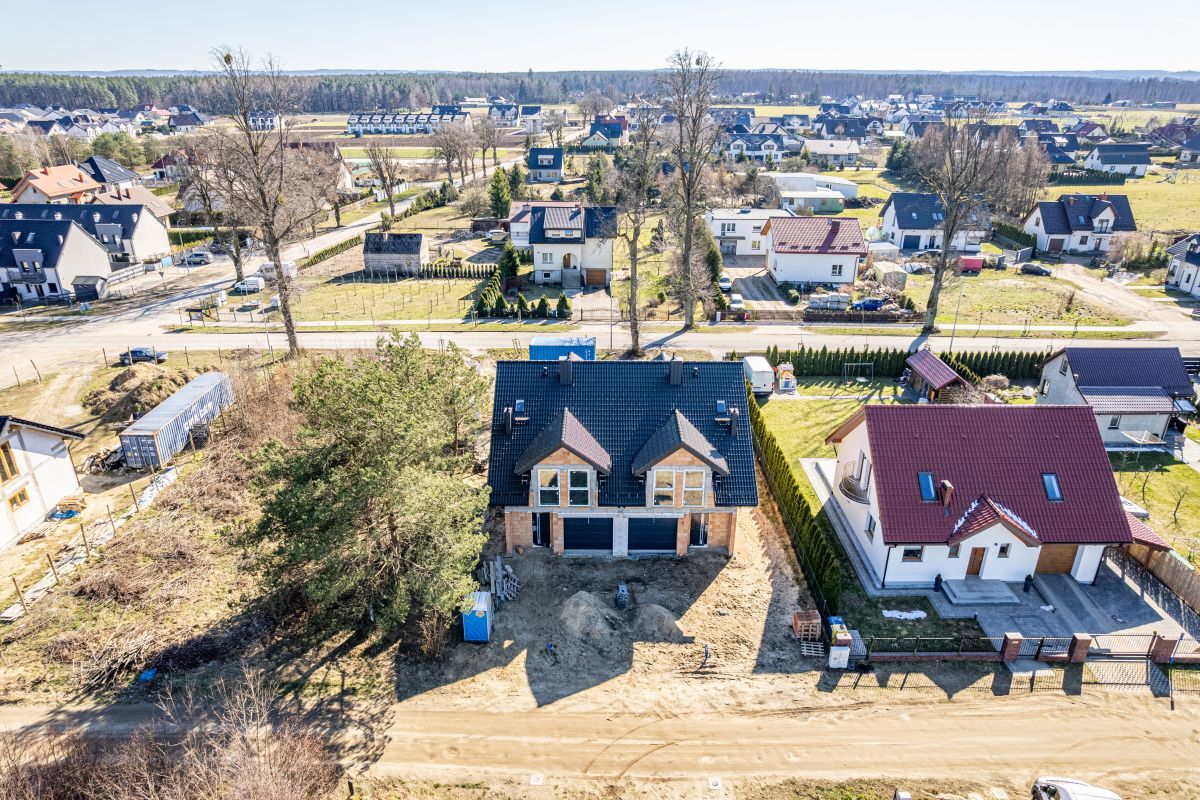 Centrum|5 pokoi| Garaż|Szkoła 900m|Wysoki StandardKębłowo