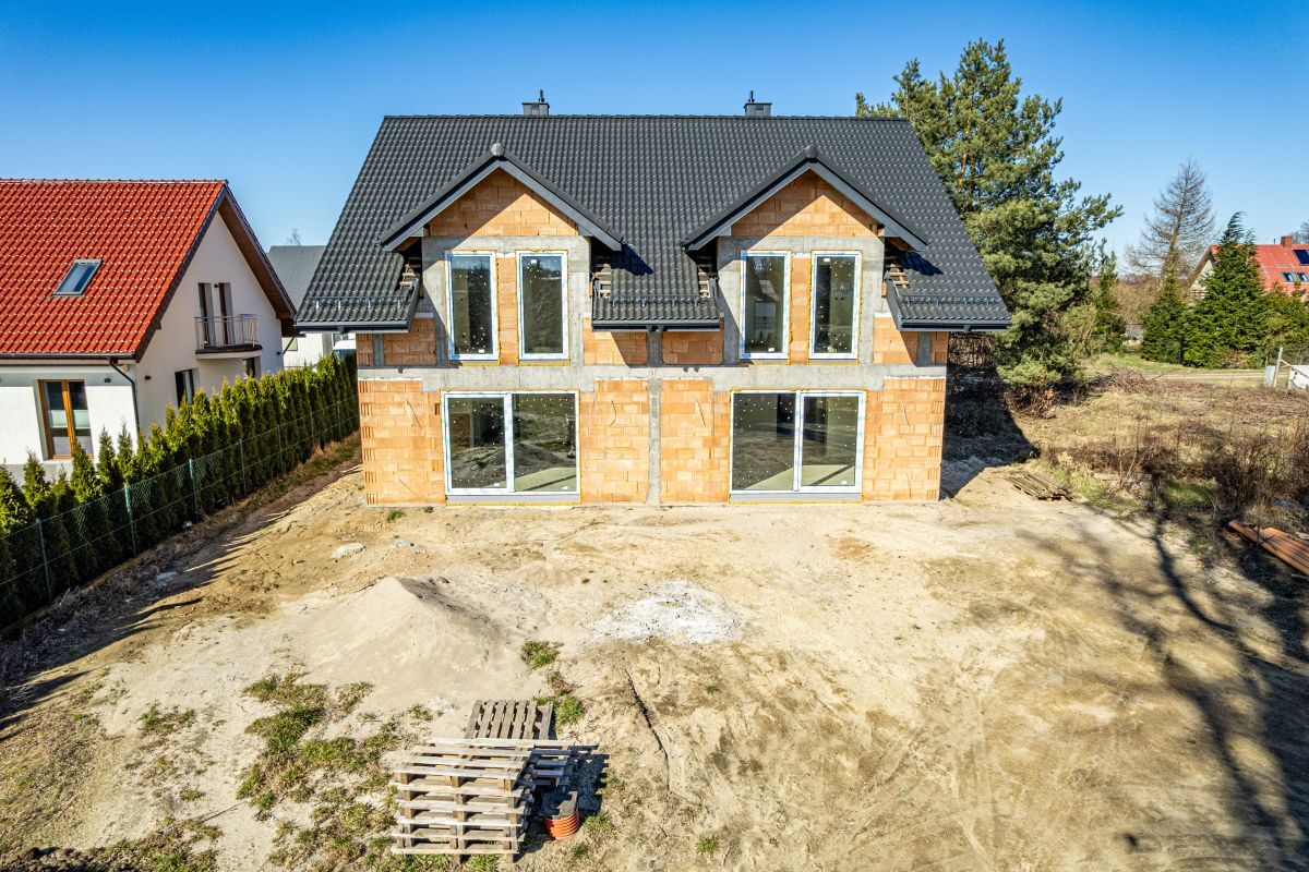 Centrum|5 pokoi| Garaż|Szkoła 900m|Wysoki StandardKębłowo