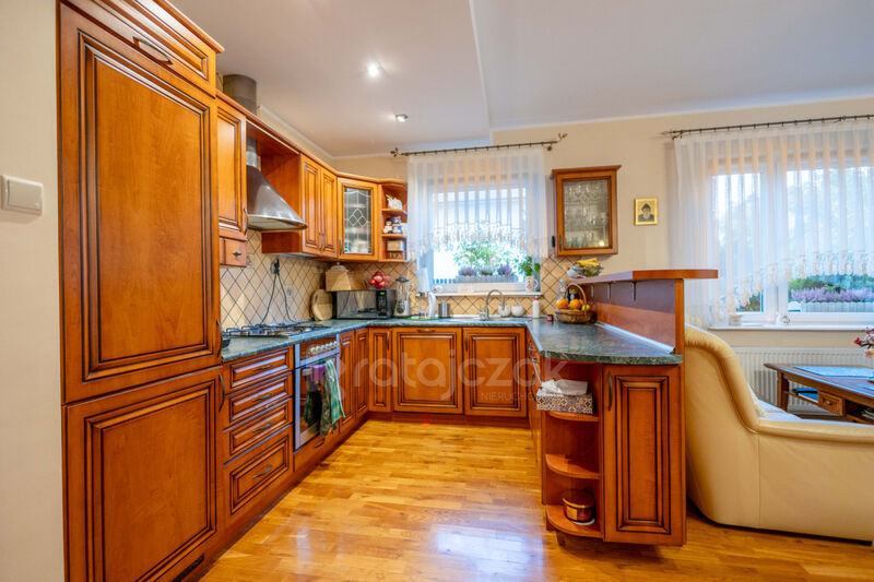 Dom do zamieszkania  wysoki standard - Rumia