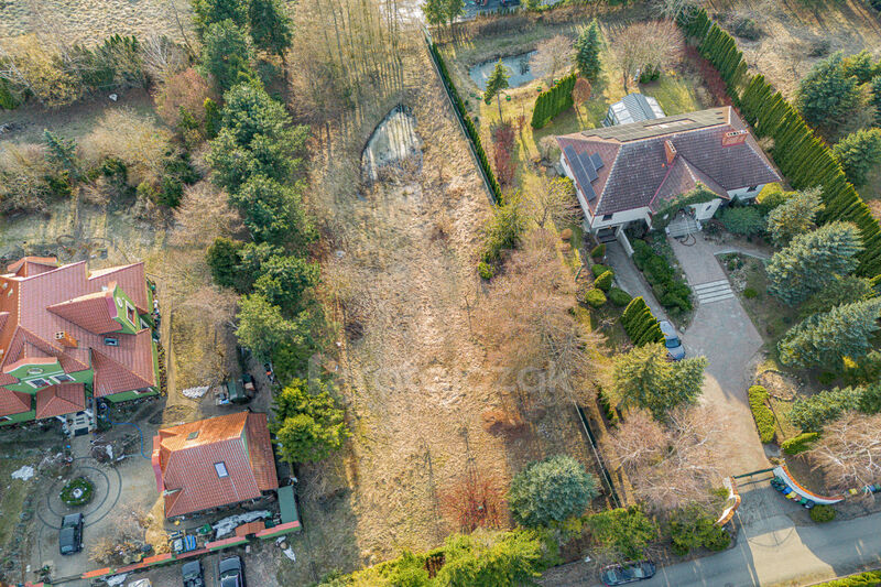Piękna działka z ogrodem w okolicy lotniska - Gdańsk