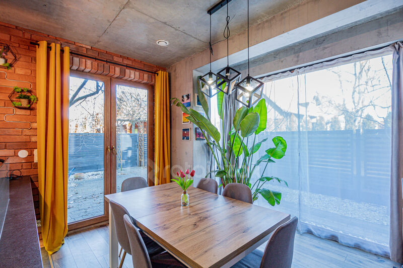 Dom jednorodzinny + 6 domków letniskowych - Stegna