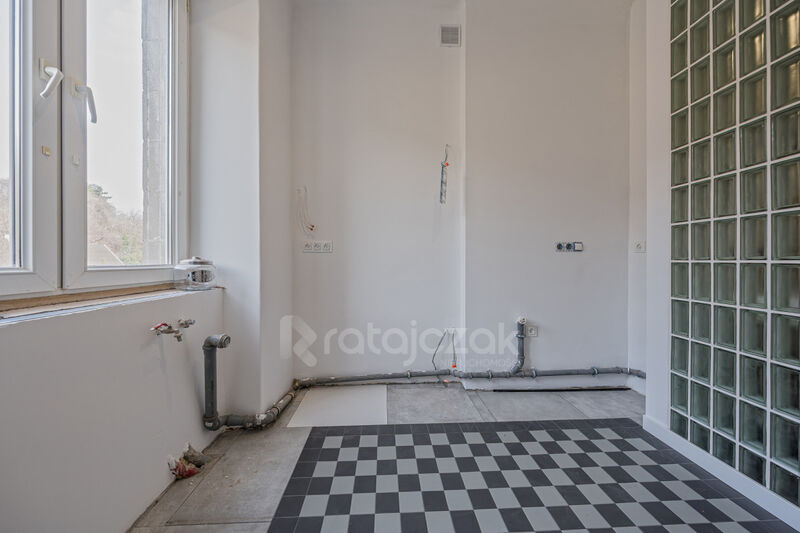 Z potencjałem  wysokie sufity  opcja ponad 120 m2 - Gdynia