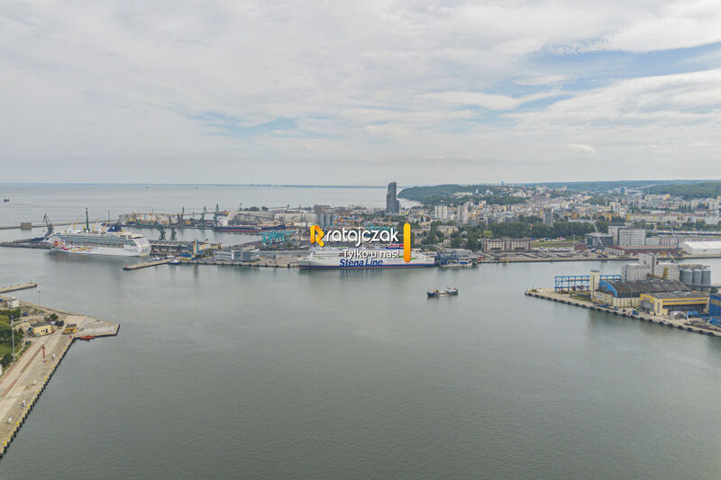 Z potencjałem  wysokie sufity  opcja ponad 120 m2 - Gdynia