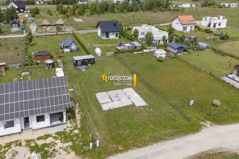 Słoneczna działka 1000 m² w Łebczu - Łebcz