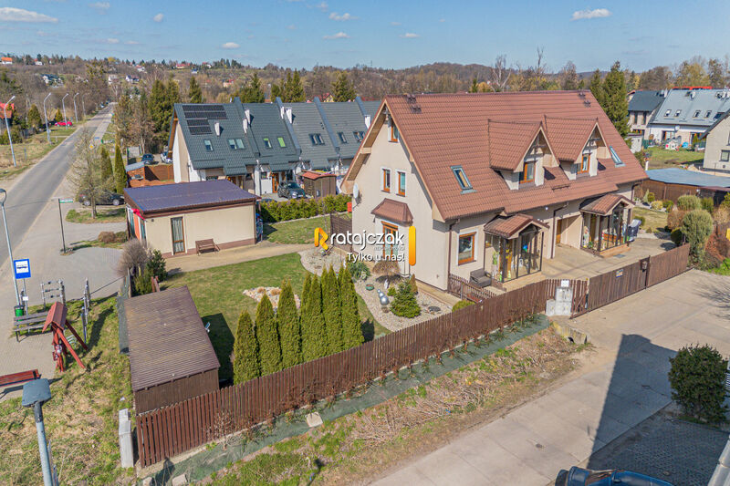 Bliźniak z Potencjałem | Działka 703 m² | Radunica - Radunica