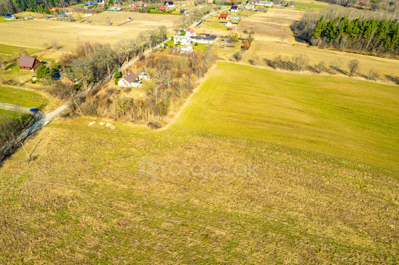 Działka letniskowa nad jeziorem - Perlino