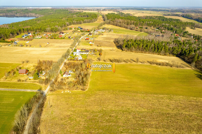 Działka letniskowa nad jeziorem - Perlino
