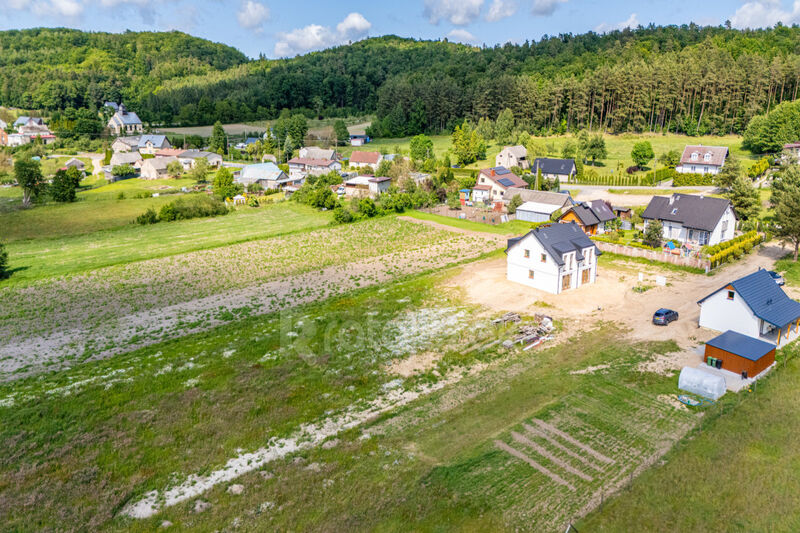 Uzbrojona działka 600 m² z Warunkami Zabudowy - Tyłowo