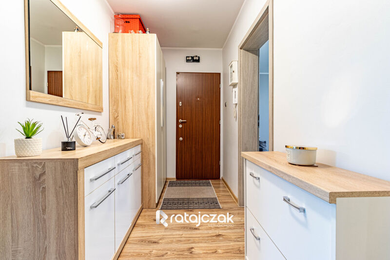 3 pokoje | z balkonem od południa | I piętro | - Reda