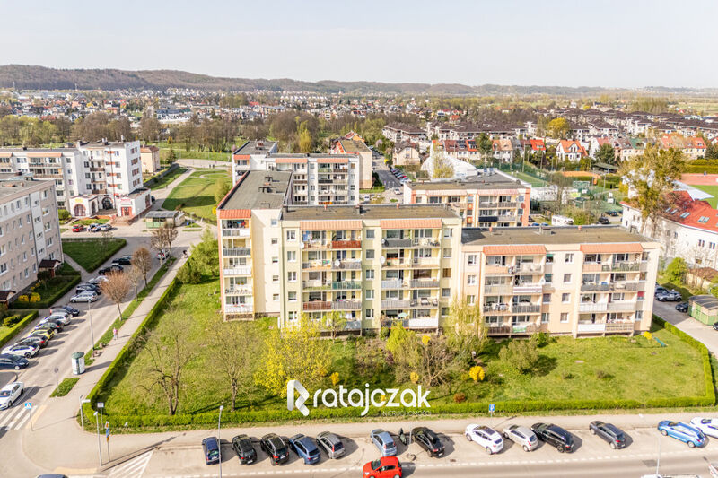 3 pokoje | z balkonem od południa | I piętro | - Reda