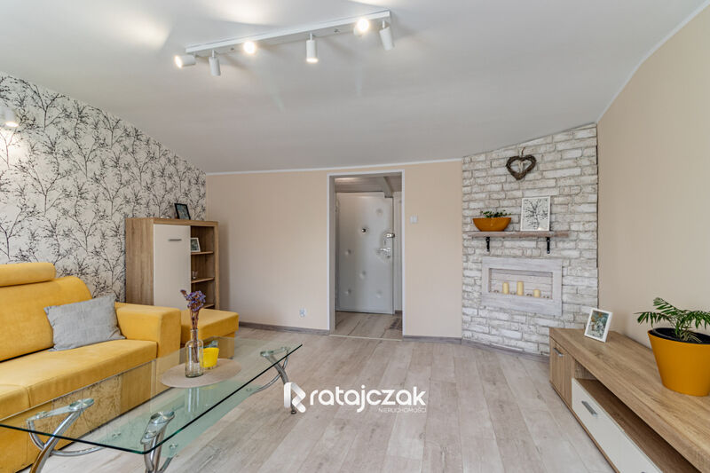 CENTRUM  2 POK  2 Piętro  WYPOSAŻONE  SKM  SZKOŁY - Wejherowo