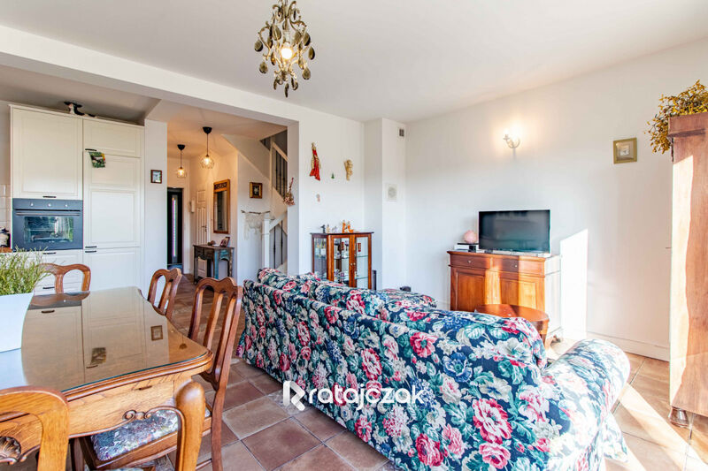 Bliźniak w spokojnej okolicy z działką 357 m2 - Bolszewo